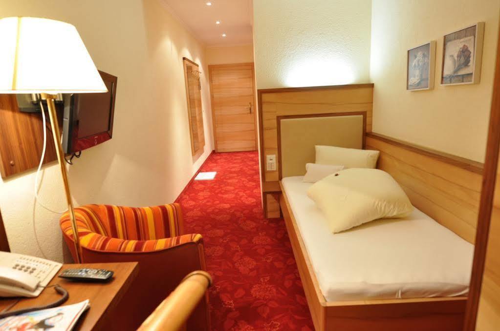 Alpvita Piz Tasna Hotel 4*